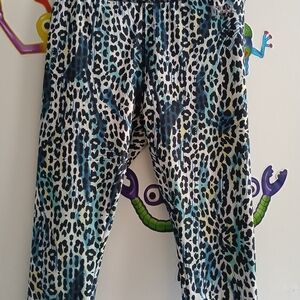 Everlast Blue Animal Print Capri Leggings